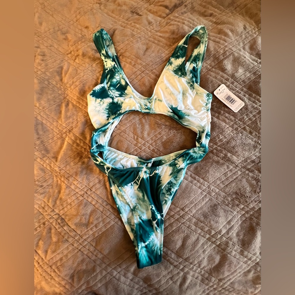 Super sexy tie died cut out one piece swimsuit
